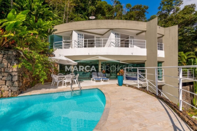 Sobrado com 4 Quartos à Venda, 313 m² em Praia Vermelha Do Sul - Ubatuba
