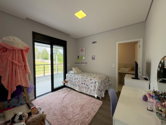 Imagem Casa de Condomínio com 3 Quartos à Venda, 328 m²