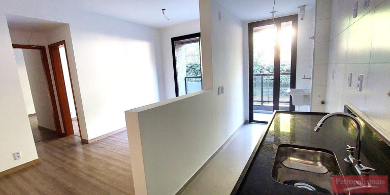Imagem Apartamento com 2 Quartos à Venda, 62 m² em Corrêas - Petrópolis Imagem Apartamento com 2 Quartos à Venda, 62 m² em Corrêas - Petrópolis