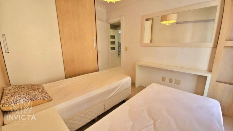 Imagem Apartamento com 3 Quartos à Venda, 134 m² em Centro - Balneário Camboriú Imagem Apartamento com 3 Quartos à Venda, 134 m² em Centro - Balneário Camboriú