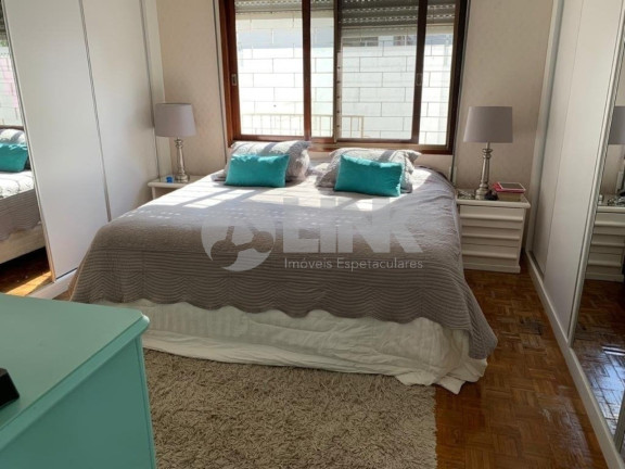 Imagem Casa com 3 Quartos à Venda, 231 m² em Jardim Itu - Porto Alegre Imagem Casa com 3 Quartos à Venda, 231 m² em Jardim Itu - Porto Alegre