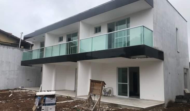 Imagem Casa com 3 Quartos à Venda, 92 m² em Aeroporto