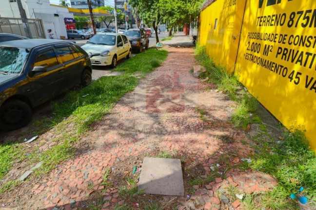 Imagem Terreno à Venda, 872 m² em Menino Deus - Porto Alegre Imagem Terreno à Venda, 872 m² em Menino Deus - Porto Alegre