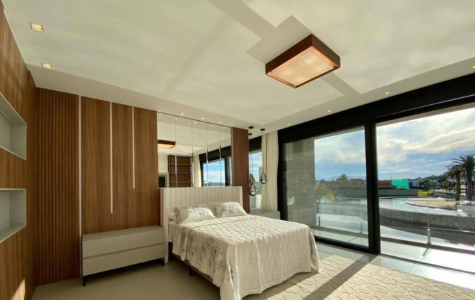Imagem Casa com 5 Quartos à Venda, 350 m² em Centro - Xangri-lá