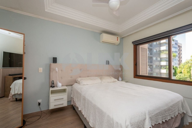 Imagem Apartamento com 3 Quartos à Venda, 136 m² em Petrópolis - Porto Alegre