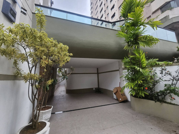 Sobrado com 3 Quartos à Venda, 250 m² em Embaré - Santos
