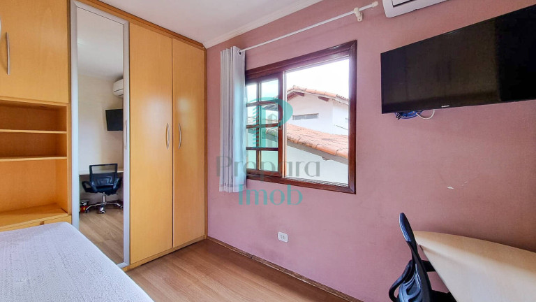 Imagem Sobrado com 3 Quartos à Venda, 243 m² em Umuarama - Osasco