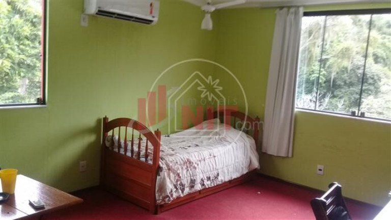 Imagem Casa com 3 Quartos à Venda, 320 m² em Pendotiba - Niterói Imagem Casa com 3 Quartos à Venda, 320 m² em Pendotiba - Niterói