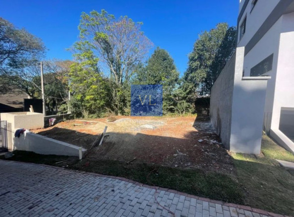 Terreno à Venda, 200 m² em Cabral - Curitiba