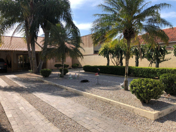 Imagem Casa com 3 Quartos à Venda, 455 m² em Universitário - Tijucas
