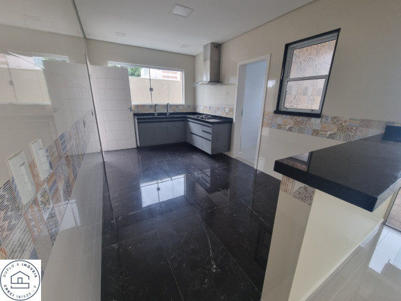Imagem Casa com 4 Quartos à Venda, 250 m² em Bougainvillee Iv - Peruibe Imagem Casa com 4 Quartos à Venda, 250 m² em Bougainvillee Iv - Peruibe