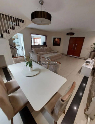 Imagem Casa com 4 Quartos à Venda, 192 m² em Pechincha - Rio De Janeiro Imagem Casa com 4 Quartos à Venda, 192 m² em Pechincha - Rio De Janeiro