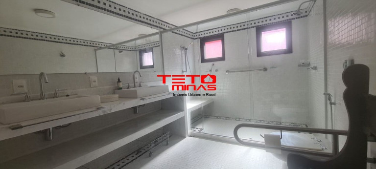 Imagem Casa com 4 Quartos à Venda, 313 m² em São Lourenço - São Lourenço