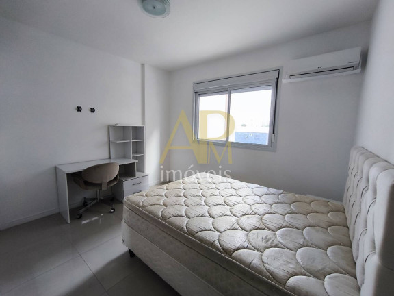 Imagem Apartamento com 2 Quartos à Venda, 74 m² em Barreiros - São José