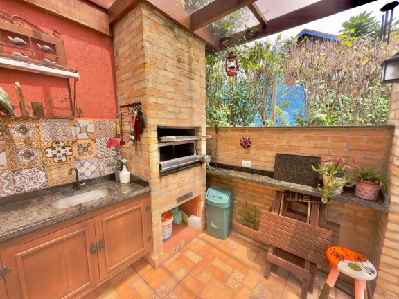 Imagem Casa com 3 Quartos à Venda, 300 m² em Parque Das Artes - Embu Das Artes