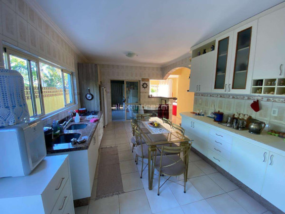 Imagem Casa com 6 Quartos à Venda, 242 m² em José Amândio - Bombinhas Imagem Casa com 6 Quartos à Venda, 242 m² em José Amândio - Bombinhas