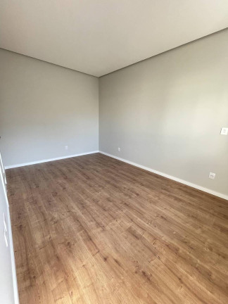 Imagem Sobrado com 3 Quartos à Venda, 220 m² em Moinhos De Vento - Canoas