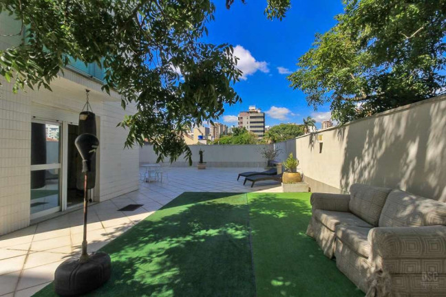 Imagem Apartamento com 2 Quartos à Venda, 247 m² em Higienópolis - Porto Alegre Imagem Apartamento com 2 Quartos à Venda, 247 m² em Higienópolis - Porto Alegre