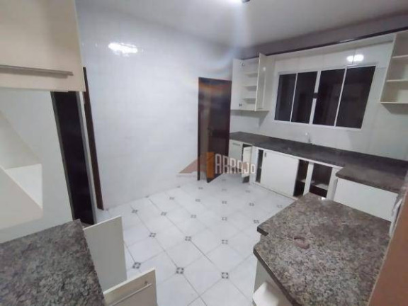 Imagem Sobrado com 4 Quartos à Venda, 245 m² em Limoeiro - São Paulo Imagem Sobrado com 4 Quartos à Venda, 245 m² em Limoeiro - São Paulo