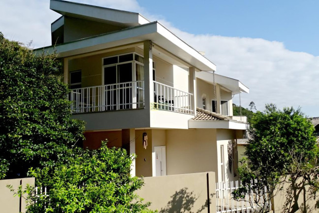 Imagem Casa com 5 Quartos à Venda, 400 m² em Centro - Porto Belo Imagem Casa com 5 Quartos à Venda, 400 m² em Centro - Porto Belo