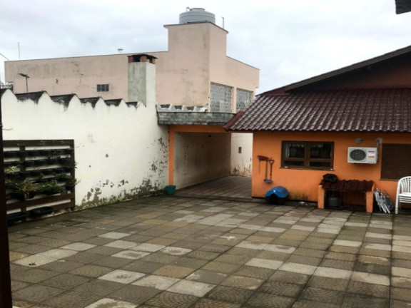Imagem Casa com 3 Quartos à Venda, 92 m² em Vila Ipiranga - Porto Alegre Imagem Casa com 3 Quartos à Venda, 92 m² em Vila Ipiranga - Porto Alegre