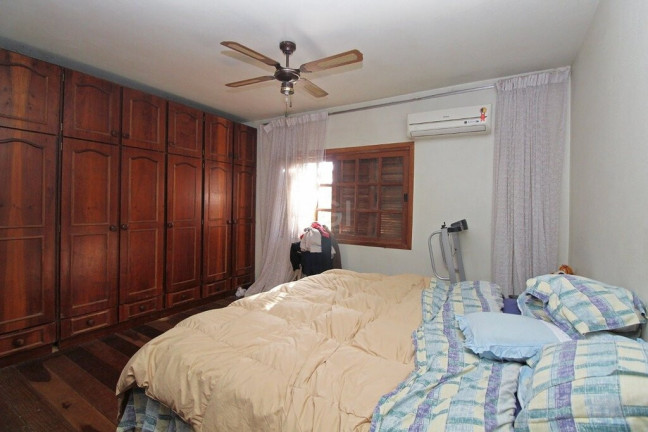 Imagem Casa com 4 Quartos à Venda, 300 m² em Glória - Porto Alegre