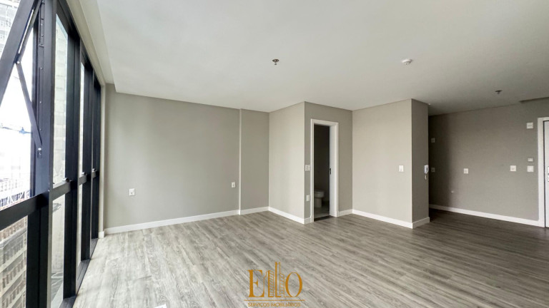 Flat com 1 Quarto à Venda, 40 m² em Meia Praia - Itapema
