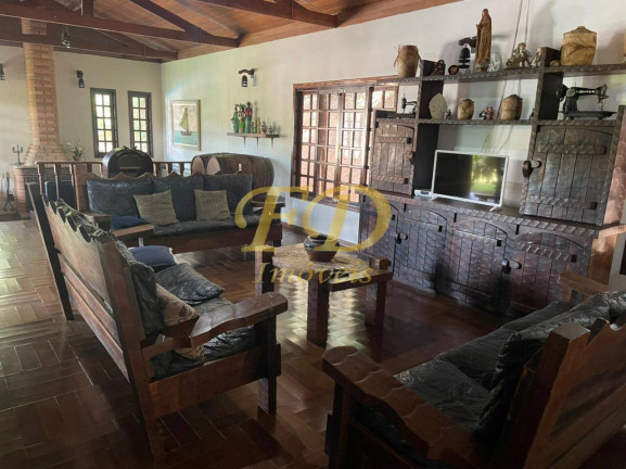 Imagem Chácara com 9 Quartos à Venda, em Pedra Vermelha (terra Preta) - Mairiporã Imagem Chácara com 9 Quartos à Venda, em Pedra Vermelha (terra Preta) - Mairiporã