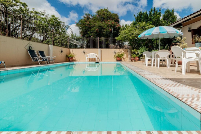 Imagem Casa com 3 Quartos à Venda, 270 m² em Partenon - Porto Alegre