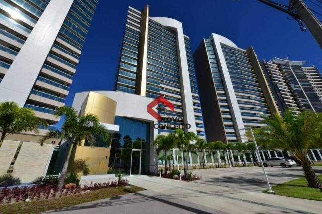 Apartamento com 3 Quartos à Venda, 165 m² em Guararapes - Fortaleza
