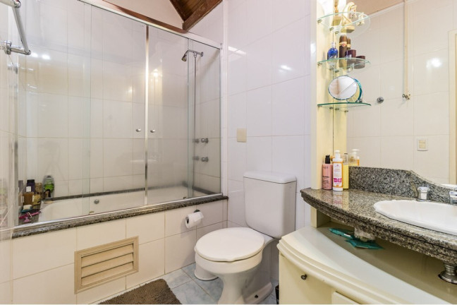 Imagem Casa de Condomínio com 3 Quartos à Venda, 109 m² em Teresópolis - Porto Alegre