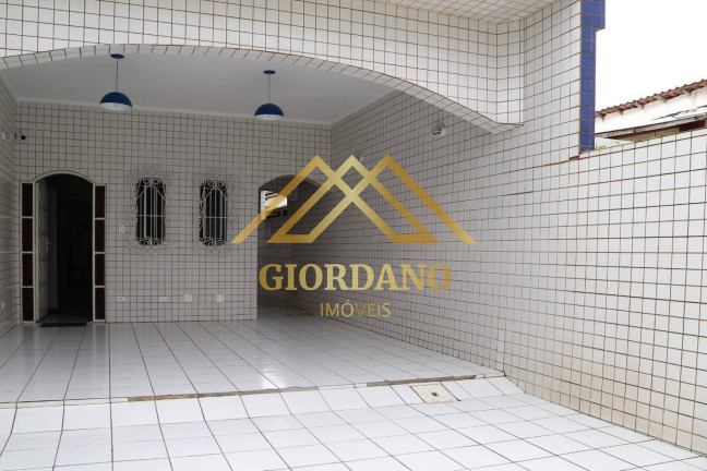 Imagem Casa com 4 Quartos para Alugar, em Caiçara - Praia Grande Imagem Casa com 4 Quartos para Alugar, em Caiçara - Praia Grande