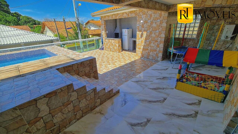 Imagem Casa com 3 Quartos à Venda, 225 m² em Praça Da Bandeira - Araruama Imagem Casa com 3 Quartos à Venda, 225 m² em Praça Da Bandeira - Araruama