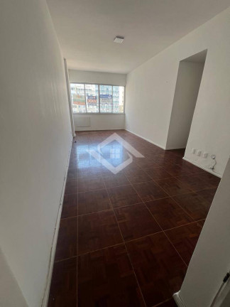 Imagem Apartamento com 3 Quartos à Venda, 110 m² em Copacabana - Rio De Janeiro Imagem Apartamento com 3 Quartos à Venda, 110 m² em Copacabana - Rio De Janeiro