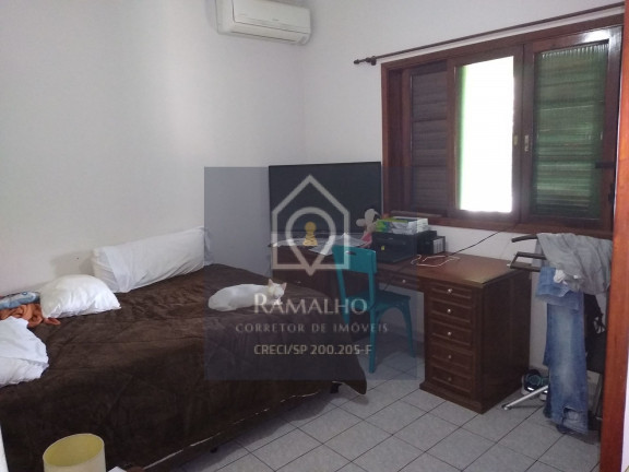 Imagem Casa com 4 Quartos à Venda, 200 m² em Solemar - Praia Grande Imagem Casa com 4 Quartos à Venda, 200 m² em Solemar - Praia Grande