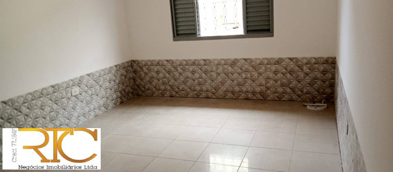 Imagem Casa com 4 Quartos à Venda, 180 m² em Jardim Dos Lagos - São Paulo