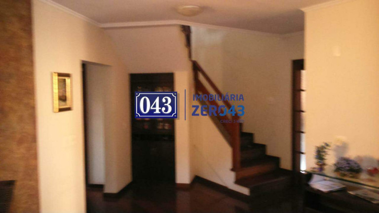 Imagem Casa com 3 Quartos à Venda, 300 m² em Aurora - Londrina