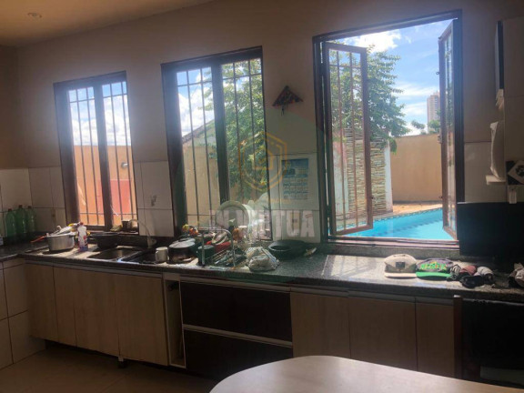 Imagem Casa com 3 Quartos à Venda, 410 m² em Santa Rosa - Cuiabá