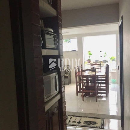 Imagem Casa com 5 Quartos à Venda, 400 m² em Parque Turf Club - Campos Dos Goytacazes