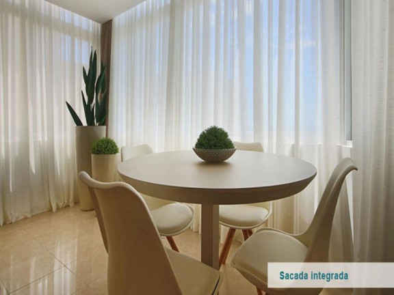 Imagem Imóvel com 3 Quartos à Venda, 200 m² em Centro - Balneário Camboriú