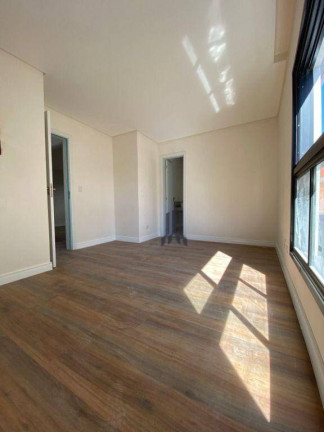 Imagem Casa com 3 Quartos à Venda, 187 m² em Santa Cândida - Curitiba Imagem Casa com 3 Quartos à Venda, 187 m² em Santa Cândida - Curitiba