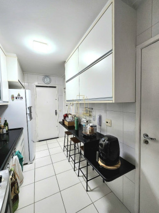 Imagem Imóvel com 3 Quartos à Venda, 210 m² em Cidade Jardim - Salvador Imagem Imóvel com 3 Quartos à Venda, 210 m² em Cidade Jardim - Salvador