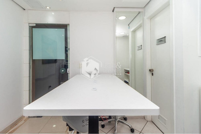 Imagem Sala Comercial à Venda, 38 m² em Moema - São Paulo Imagem Sala Comercial à Venda, 38 m² em Moema - São Paulo
