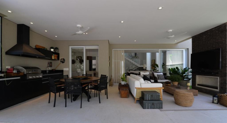Imagem Casa de Condomínio com 4 Quartos à Venda, 520 m² em Alphaville 11 - Alphaville