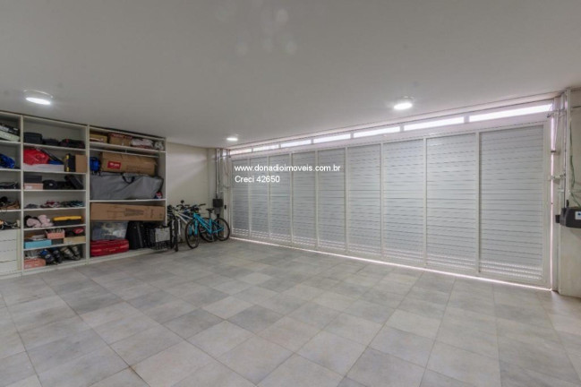 Imagem Casa com 4 Quartos à Venda, 540 m² em Córrego Grande - Florianópolis