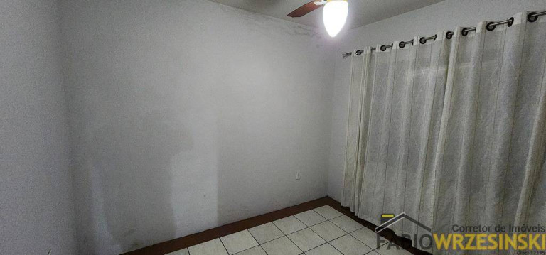 Imagem Sobrado com 4 Quartos para Alugar, 200 m² em Anita Garibaldi - Joinville