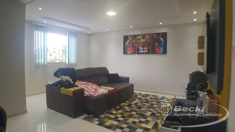 Imagem Sobrado com 3 Quartos à Venda, 200 m² em Santa Catarina - Joinville
