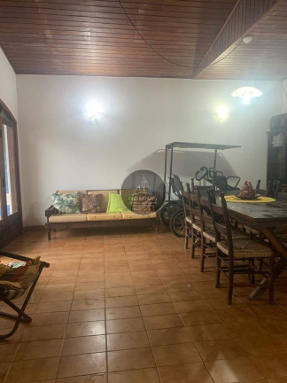Imagem Casa com 3 Quartos à Venda, 310 m² em Centro - Mongaguá