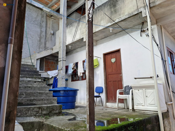 Imagem Casa com 8 Quartos à Venda, 295 m² em Agronômica - Florianopolis Imagem Casa com 8 Quartos à Venda, 295 m² em Agronômica - Florianopolis
