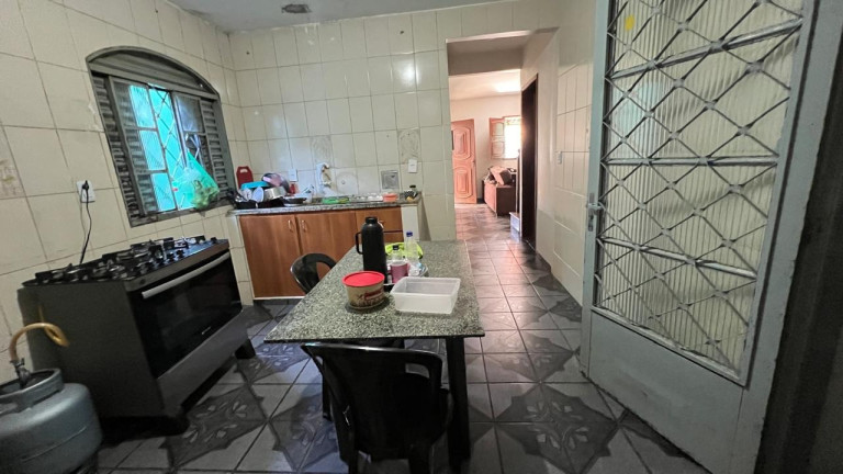 Imagem Casa com 3 Quartos à Venda, 220 m² em Samambaia Sul (samambaia) - Brasília